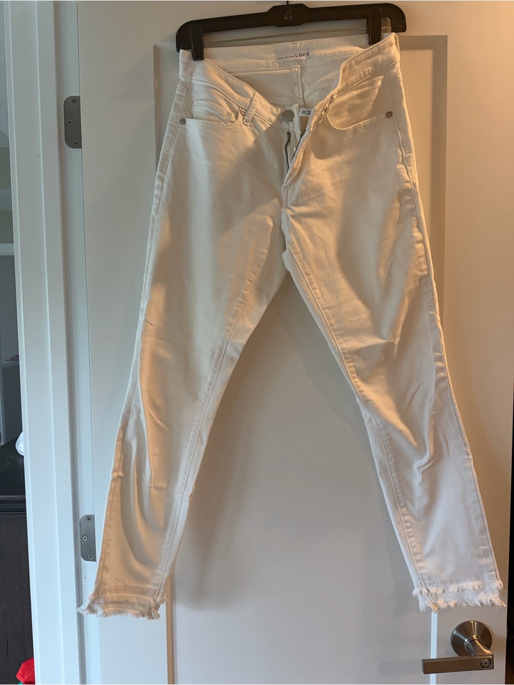 LOFT White Frayed Hem Skinny Jeans